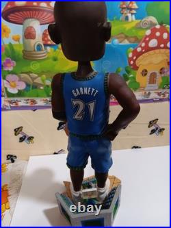 Vintage Rare Minnesota Timberwolves 10 Kevin Garnett #21 Bobble Head Glass