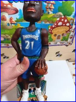 Vintage Rare Minnesota Timberwolves 10 Kevin Garnett #21 Bobble Head Glass