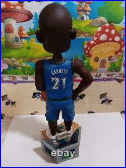 Vintage Rare Minnesota Timberwolves 10 Kevin Garnett #21 Bobble Head Glass