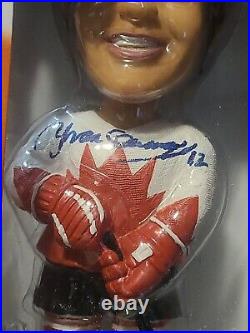 Yvan Cournoyer autographed 1972 series Team Canada Bobble Head vtg please read